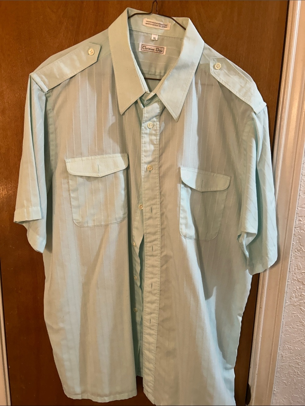 Dior Men’s Mint Green Short-Sleeve Button-Down Shirt. XL